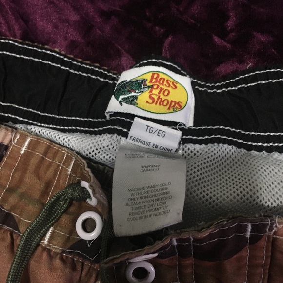 Bass Pro Shops brown camo swim trunks - Picture 2 of 2